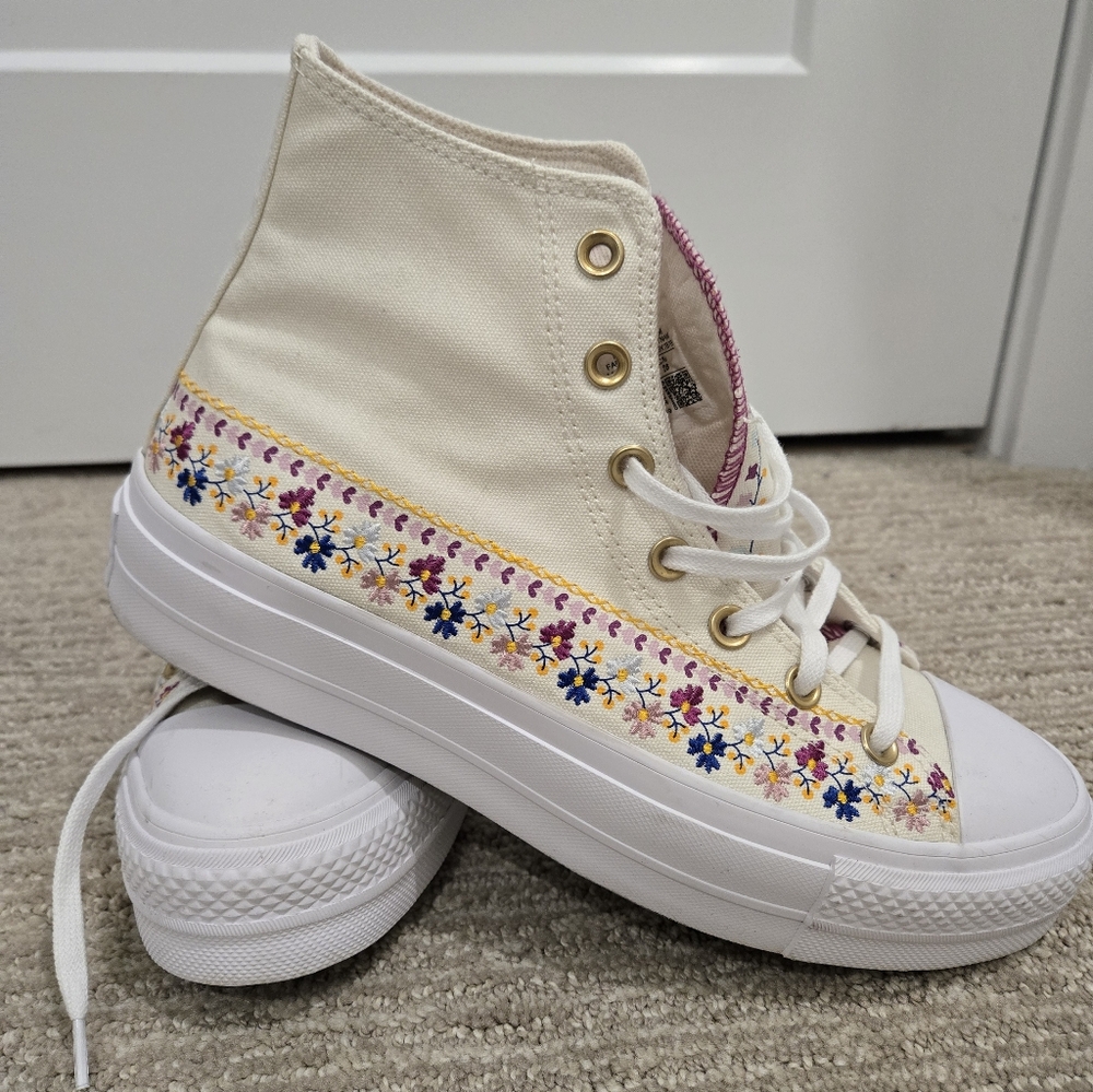 Converse White Floral Embroidered High Top Sneakers - Picture 9 of 10